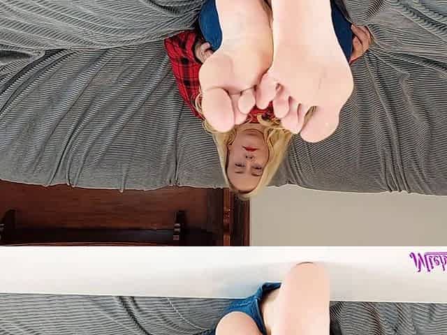 Wrinkled Soles Sweaty Soles, Toe Wiggling