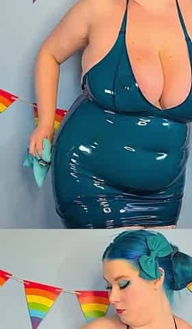 Worship Me on My Birthday & Polish My Latex - Solo Girl