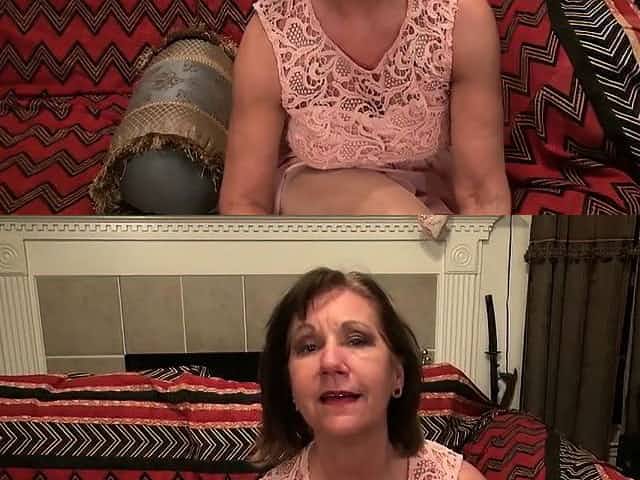 Over 60 gilf Penny from the USA fingers her old cunt