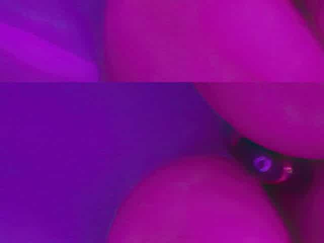 big beautiful woman Toys in the Tub