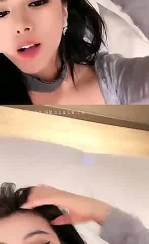 Cute amateur brunette naughty in solo jerking show on camera
