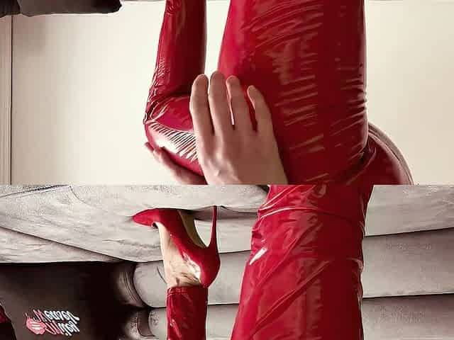 Sexually excited Blond Leather Floozy Fingers Her Rectal hole!