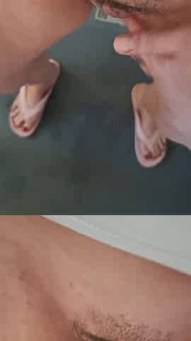 White MILF Piss on Her Feet and Anal and Vaginal Insertion