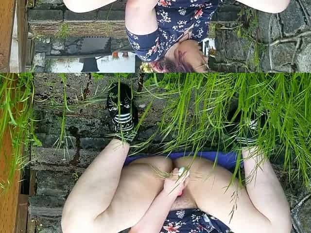 Risky Outdoor Squirting
