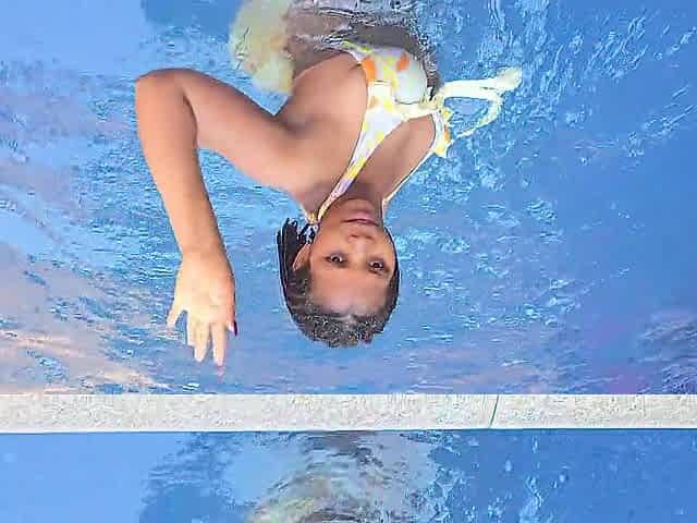 OVERWEIGHT Female Masturbation IN SWIMMING POOL