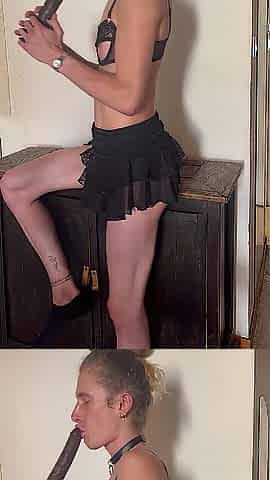 Ace bang and at the same time - little playing with her butt and throat