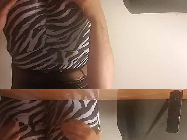 Ribald Sissy THICC Butt PAWG in Zebra Yoga Panties Splooshing