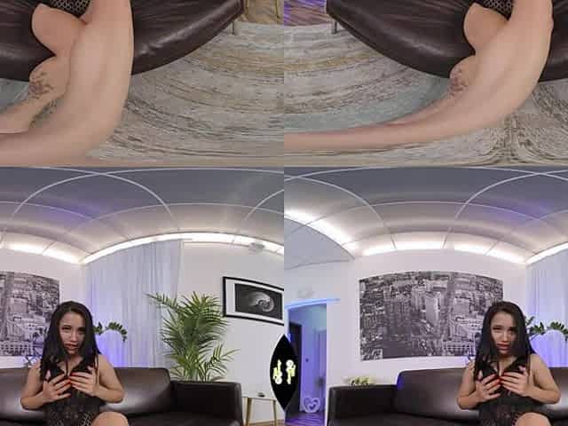 Hot Colombian - SqueezeVR