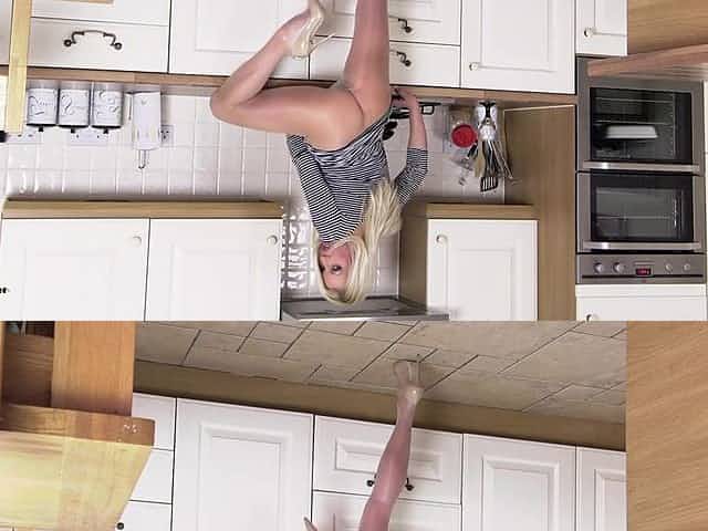 pantyhose Michelle Thorne - Big tits