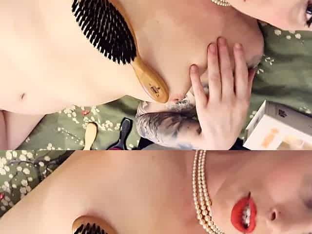 PUSSY BABE BRUNETTE masturbating