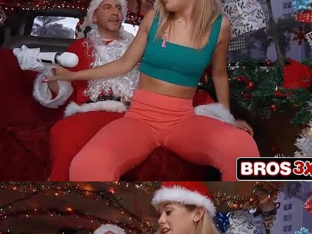 That babe Rides on Santa's Lap, Gets Greater quantity than a Sleigh Ride