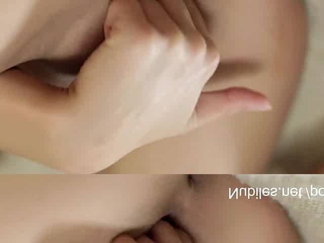 Teen hotty makes her snatch cum