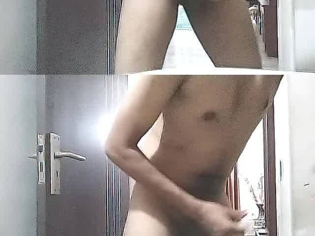 Pakinoon Having Intensive Climax in The Kitchen Whilst Softly Groaning and Spurts a Large Ejaculation