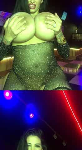 Hairy Pussy Webcam Girl with Big Boobs