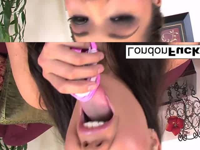 Gorgeous London Keyes pleasures herself with a cool toy!