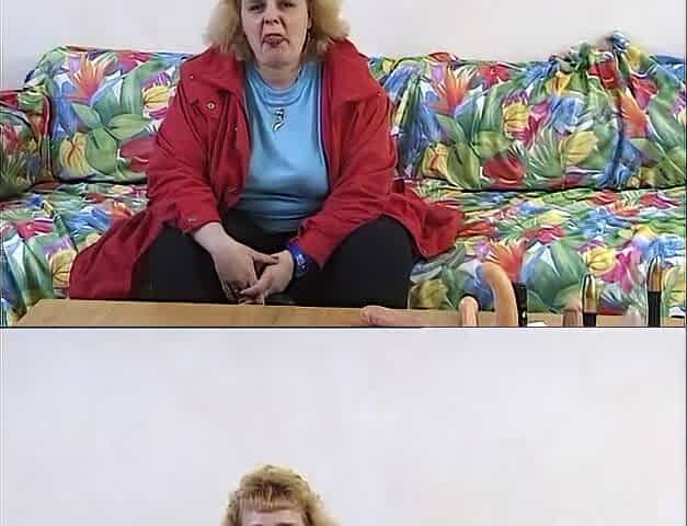 Amateur aged mother i'd like to fuck pushes large toy inside