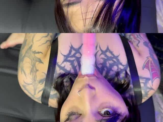 This Vibrator Makes Her Cum, Sexy Schoolgirl Fucks Her Pussy