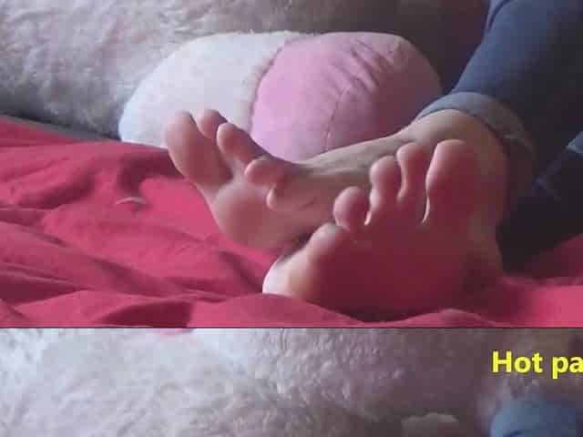 golden-haired woman shows her succulent soles having saliva cuz a chap licked her