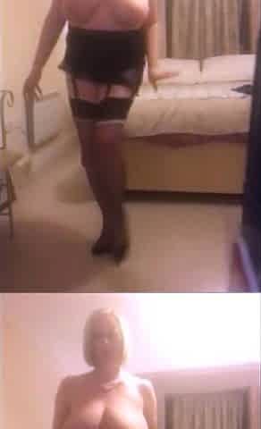 Big boob brunette masturbates on webcam