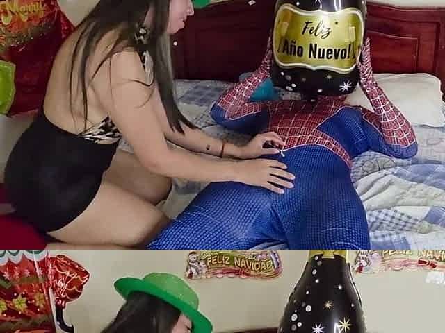 Pretty large-bootied stepmother celebrates Recent Year's by sucking Spider-Dude's shlong