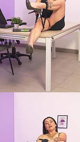 A Very Horny Secretary