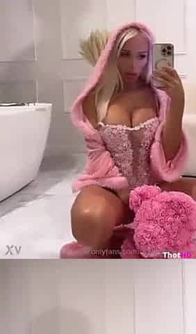 Clip of the Chilean model