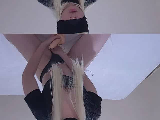 Hawt golden-haired hotty masturbating with her large sextoy.