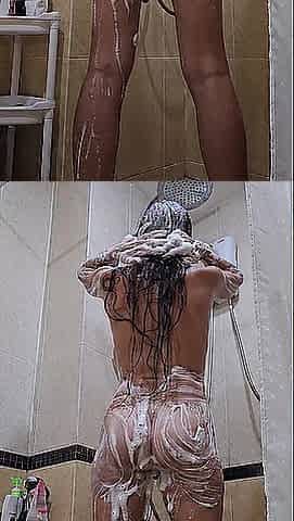Flawless Snatch Lips masturbation n Pissing my see in shower