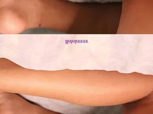 oiled butt woth vobrator willing for banging