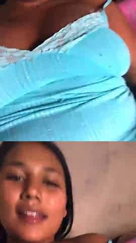 Amateur hottie solo masturbation