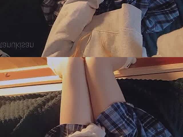 Dancing in my university room mini petticoat no pants ideal booty massage anal previous to class blond