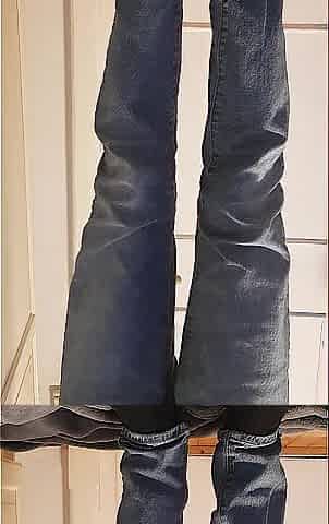 jeans pissing once more