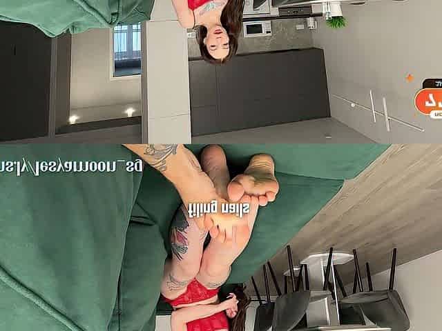Foot massage always leads me to screw