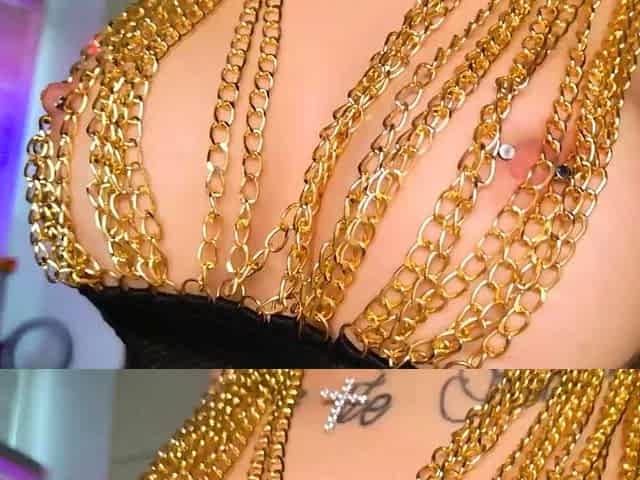 Blonde babe with a big ass and boobs masturbates