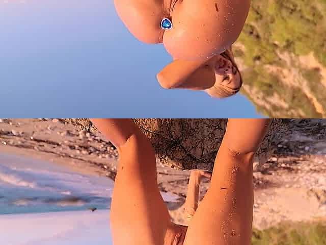 Squirting on PUBLIC BEACH - Ema Karter