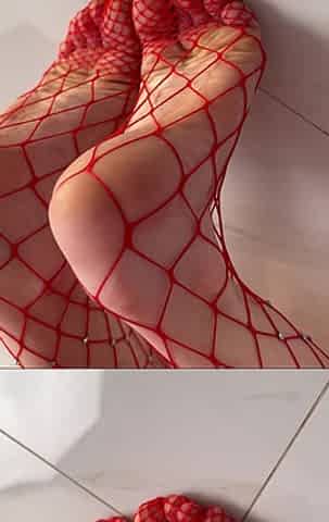 On My Knees with No Panties on as a Good Girl Supposed to Be