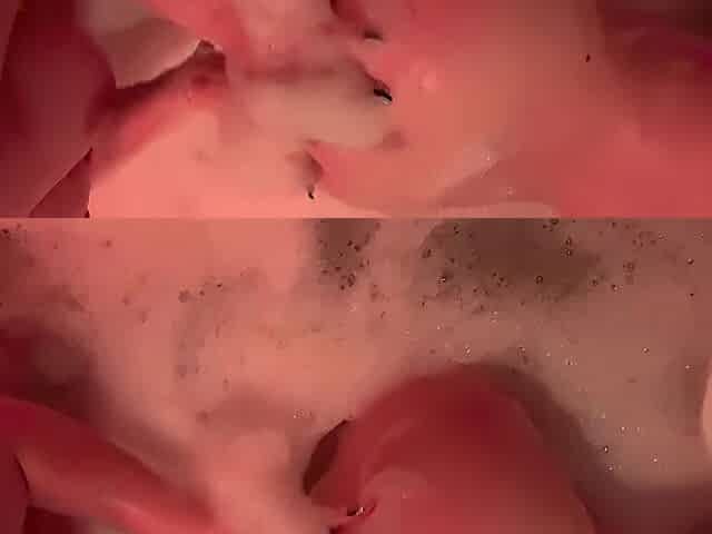 Jacuzzi Thressome