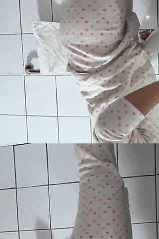 Quickie in the washroom