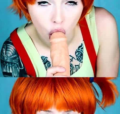 Sexy redhead live toys masturbation on webcam