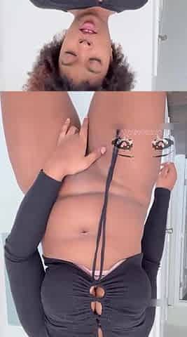 STRIPTEASE SQUIRTS