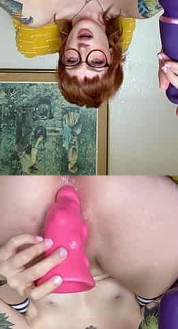 Beautiful wife masturbating show with webcam with toys