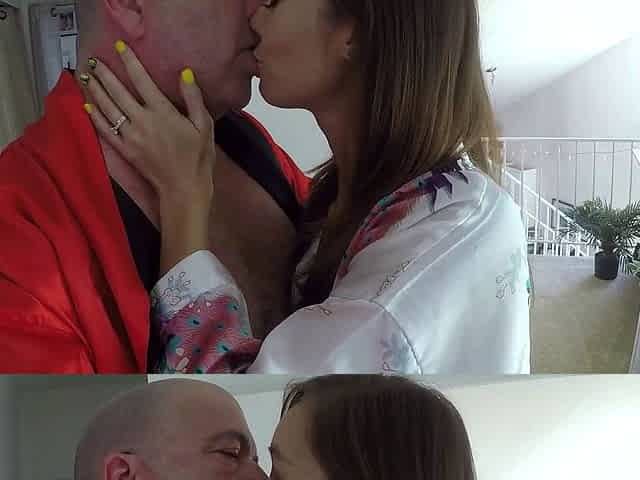 Amateur brunette ariana marie solo toying