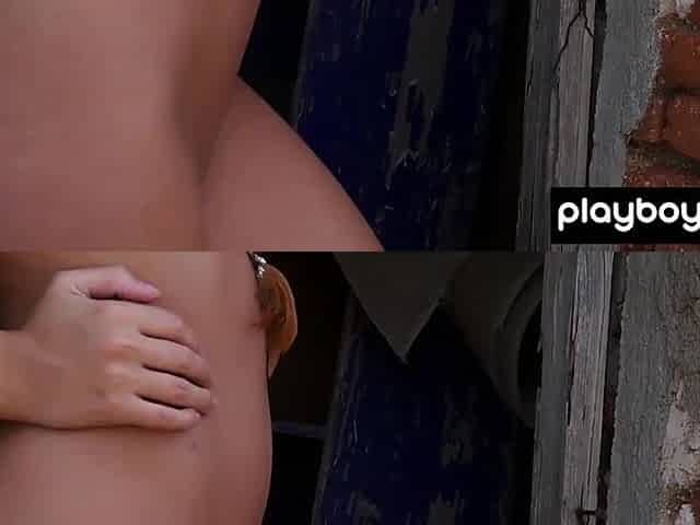 Autumn Lynn - Introduces Her Big Boobs And Shaved Pussy