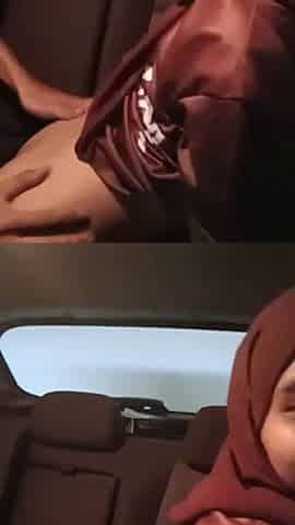 Ewe Ayang Hijab Di Mobil
