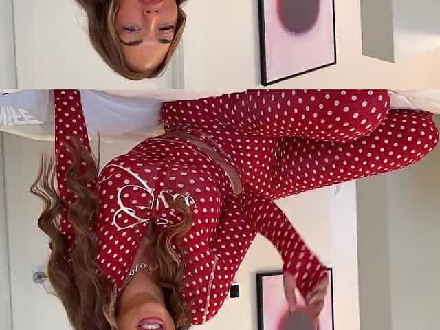 Large Titty Australian Honey needs assist with rent cash - Alanna Pow
