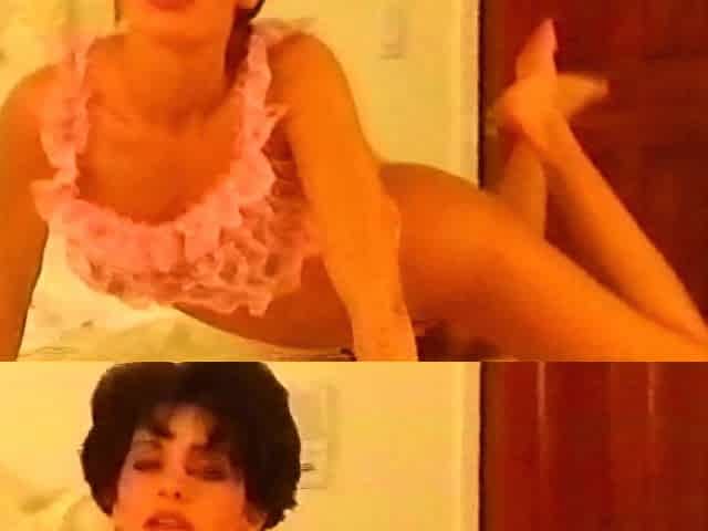 Hot amateur webcam teen masturbates for their fans