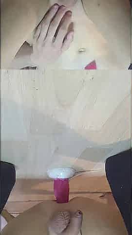 Femboy avec son gode favori