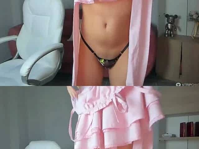 Cute blonde amateur webcam teen masturbating