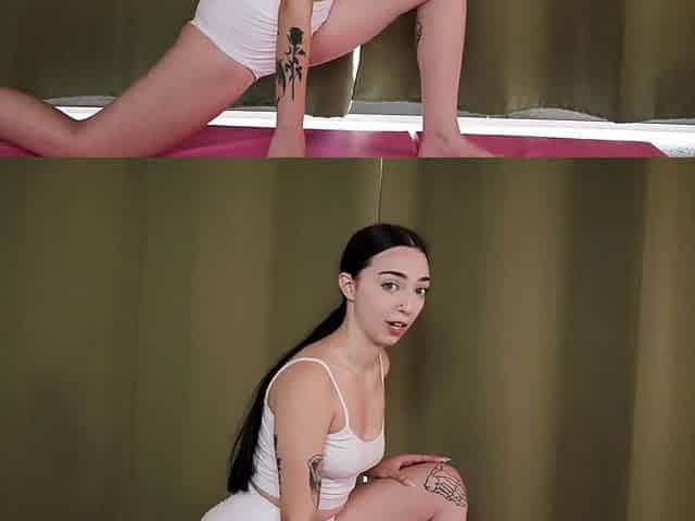 Scarlett Rosewood Masturbate While Performing Nude Yoga