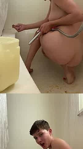 Ahanu Reed Takes a "hot" Shower